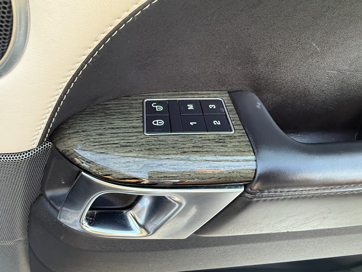 Land Rover Range Rover Sport SUV