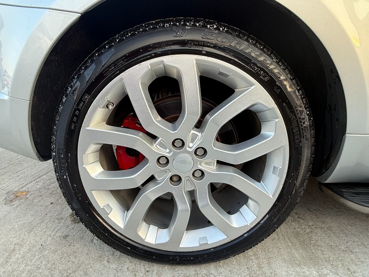 Land Rover Range Rover Sport SUV