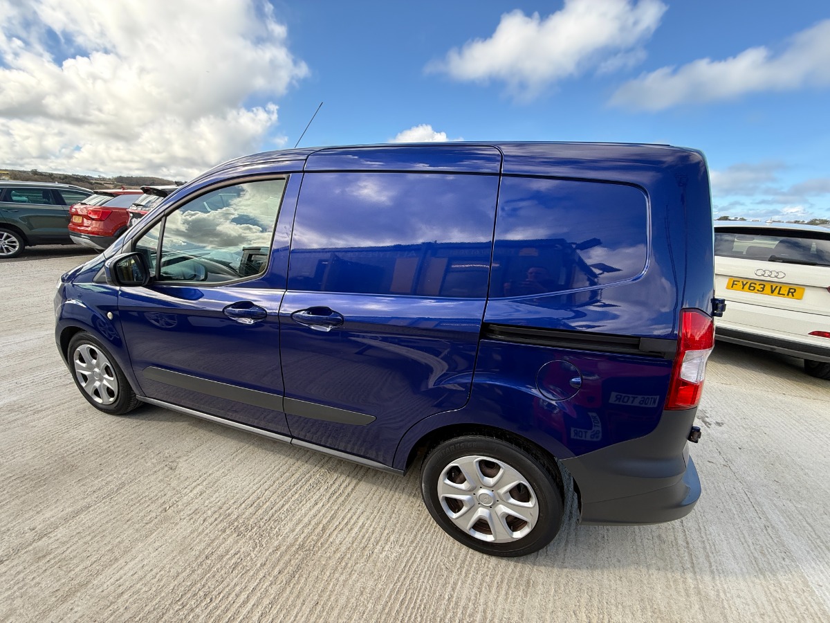 Ford Transit Courier Panel Van