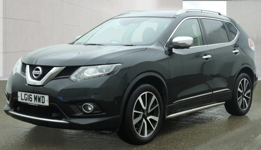 Nissan X-Trail SUV