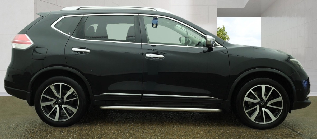 Nissan X-Trail SUV