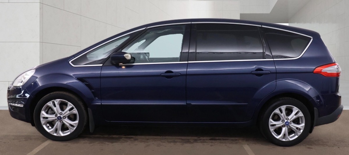 Ford S-Max MPV