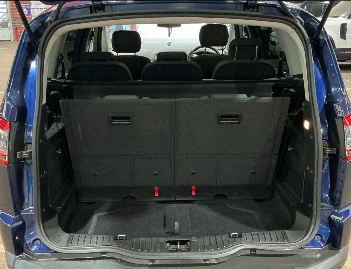 Ford S-Max MPV