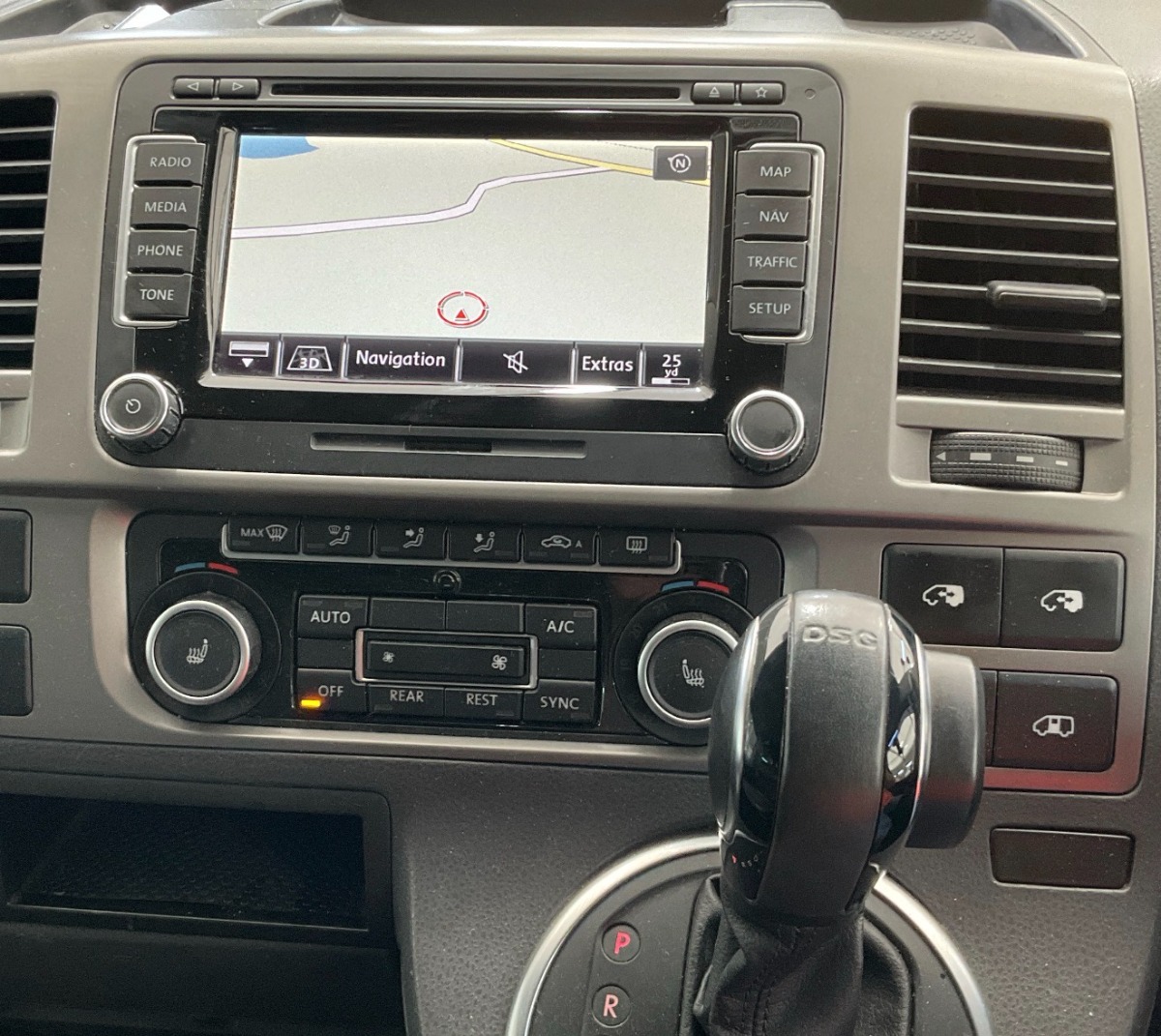 Volkswagen Caravelle MPV
