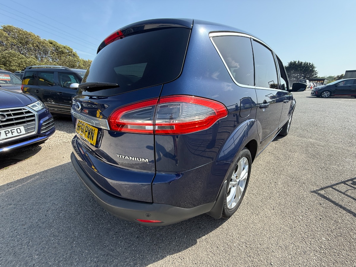 Ford S-Max MPV