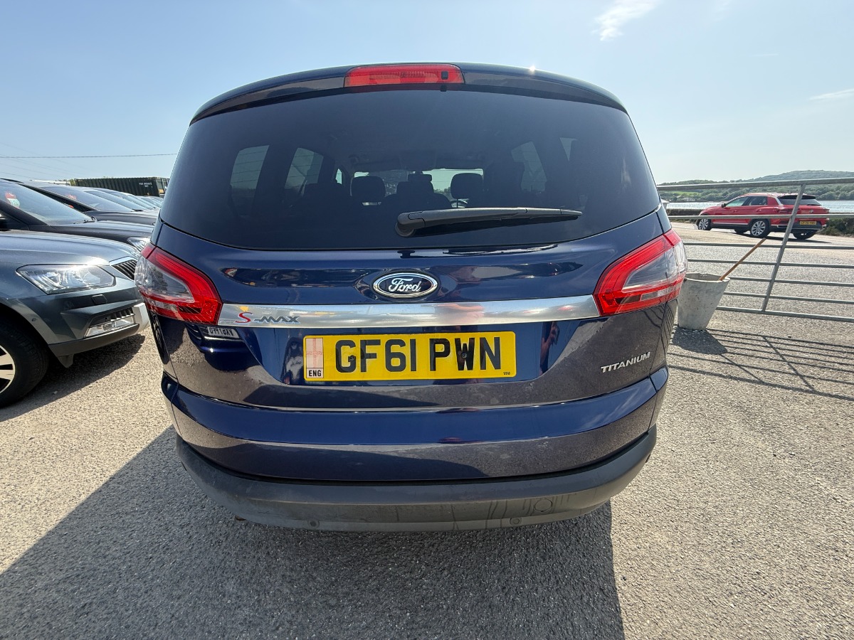 Ford S-Max MPV