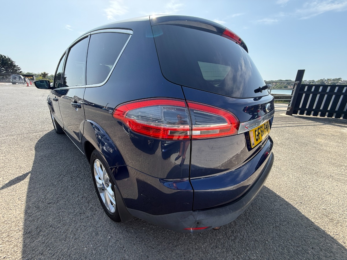 Ford S-Max MPV