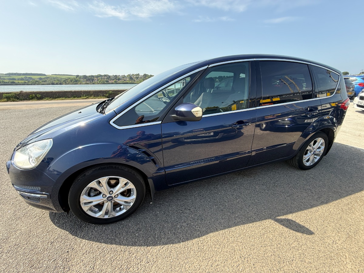 Ford S-Max MPV