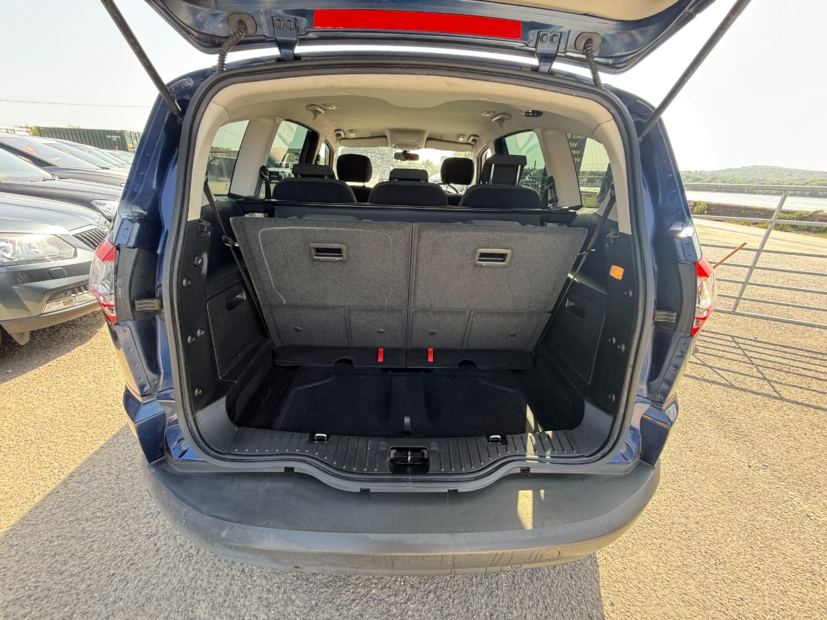 Ford S-Max MPV