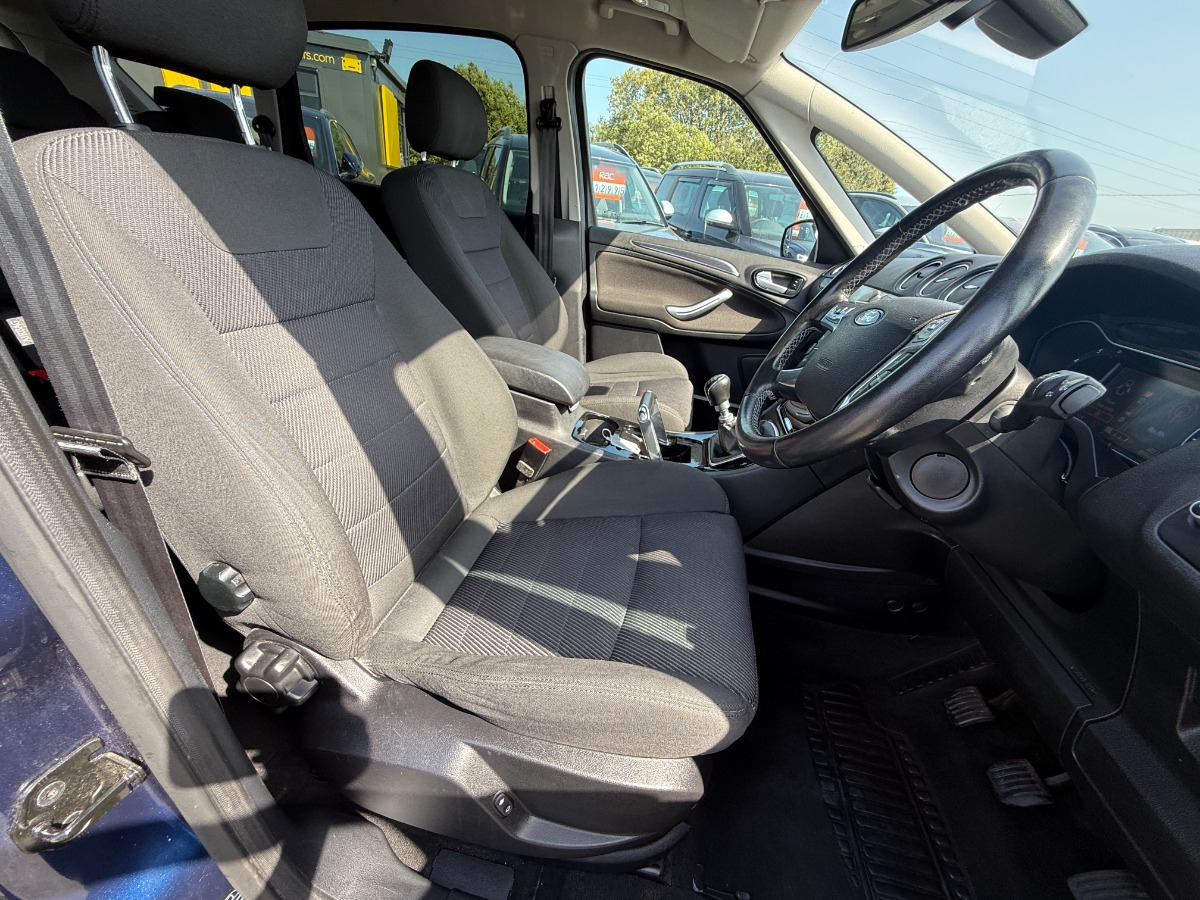 Ford S-Max MPV