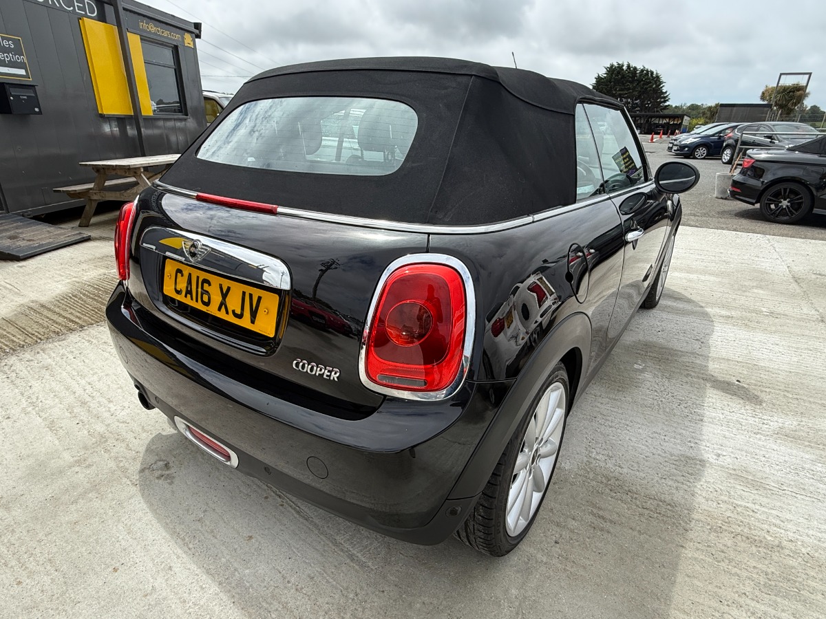 MINI Cooper Convertable
