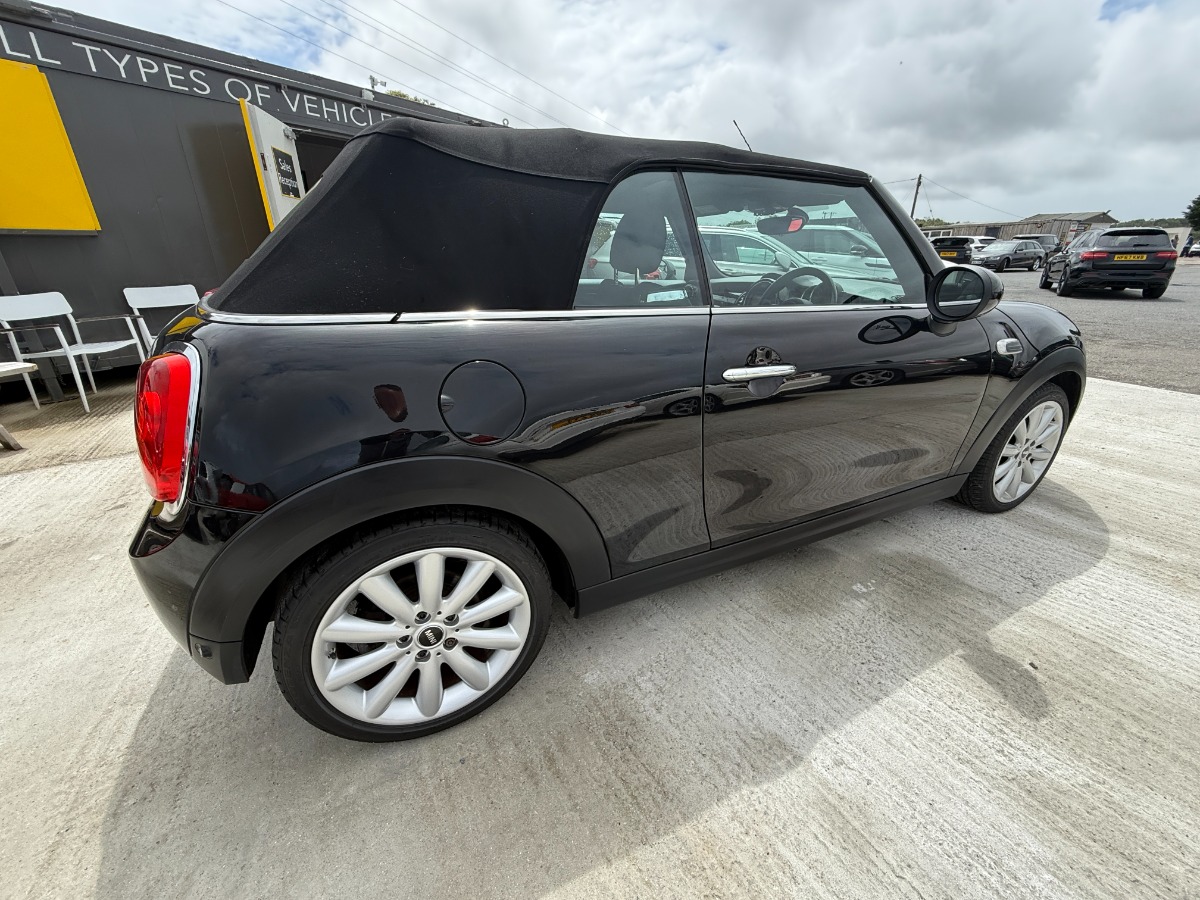 MINI Cooper Convertable