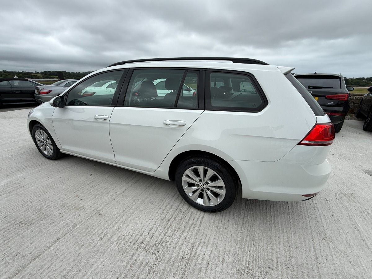 Volkswagen Golf Estate
