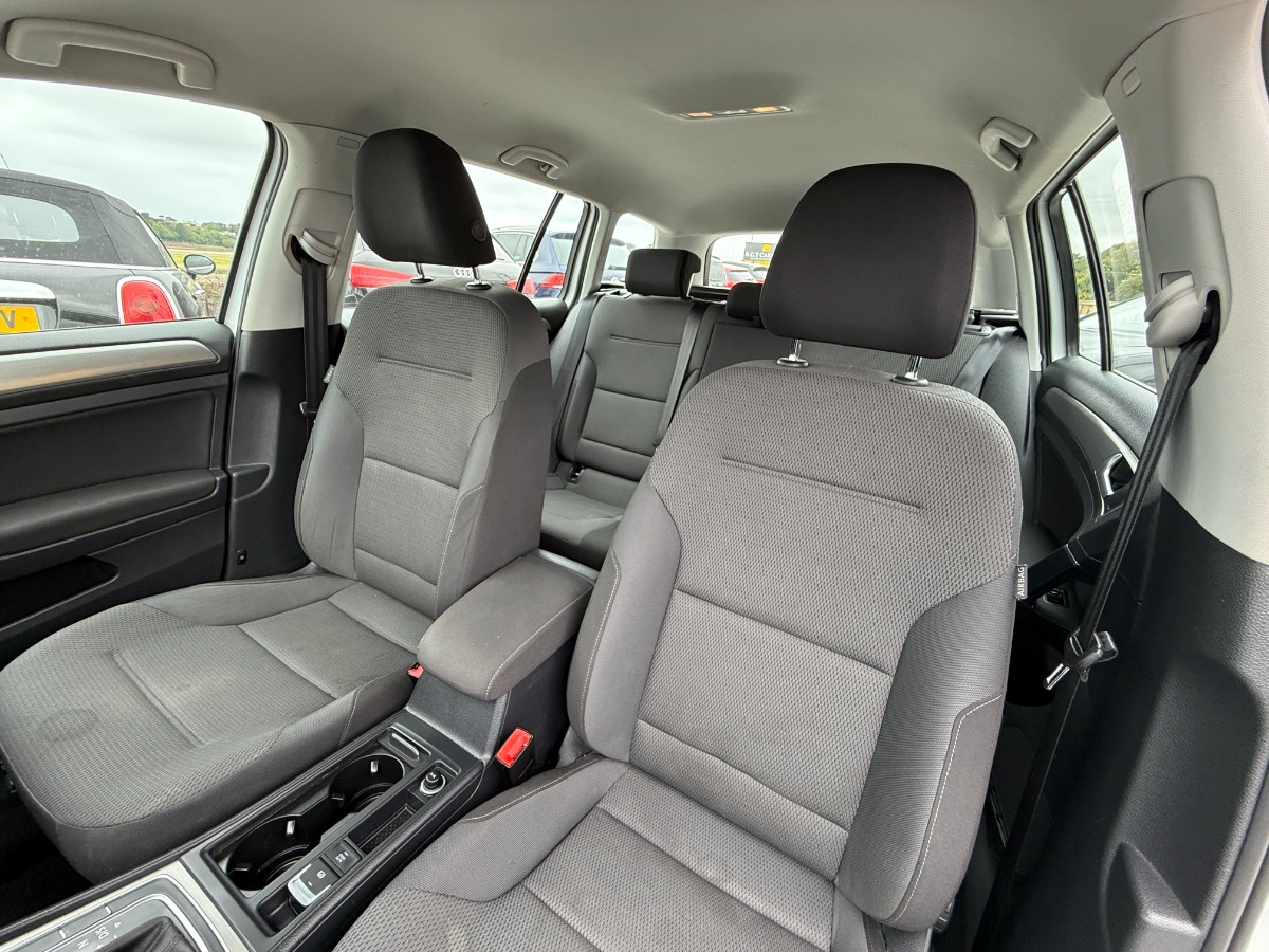 Volkswagen Golf Estate