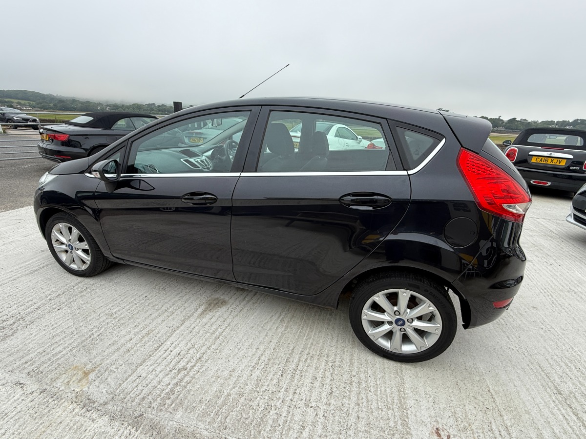 Ford Fiesta Hatchback