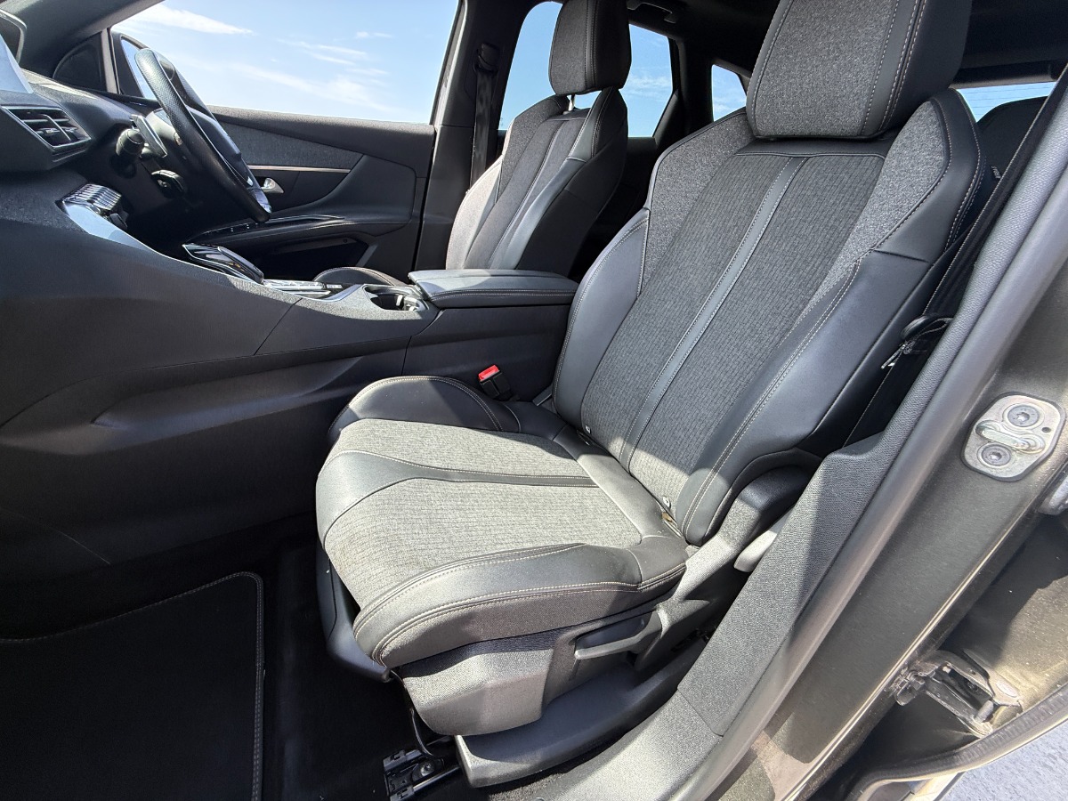 Peugeot 3008 Hatchback