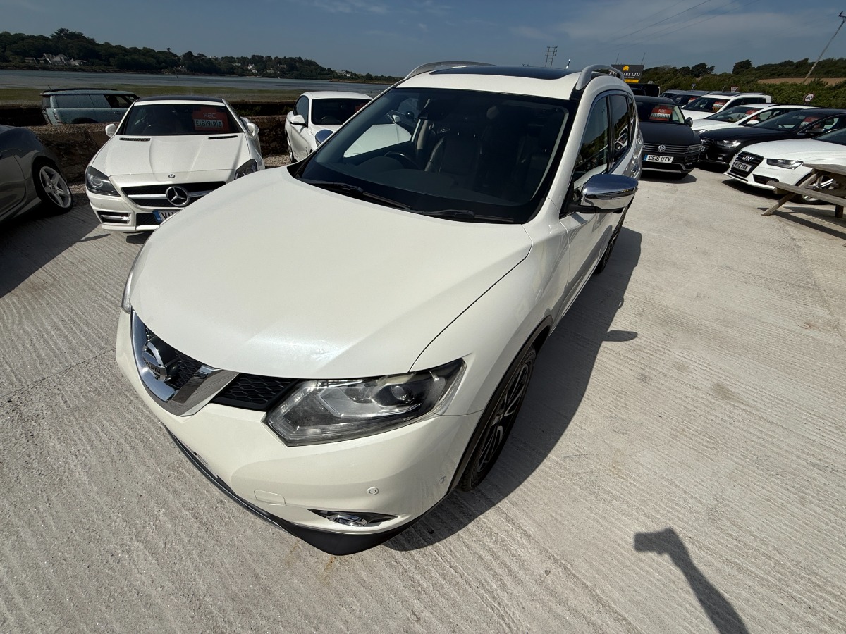 Nissan X-Trail SUV