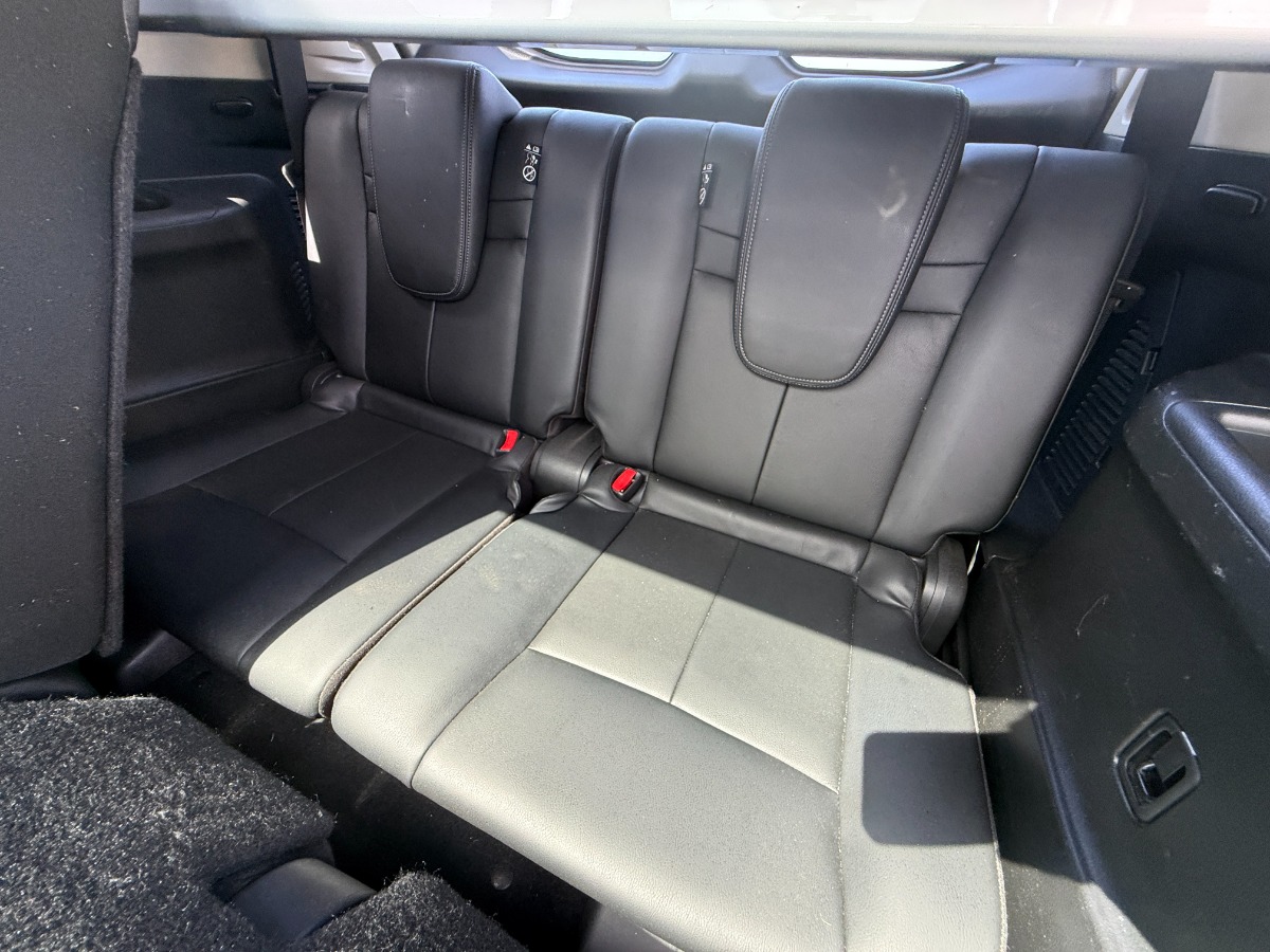 Nissan X-Trail SUV