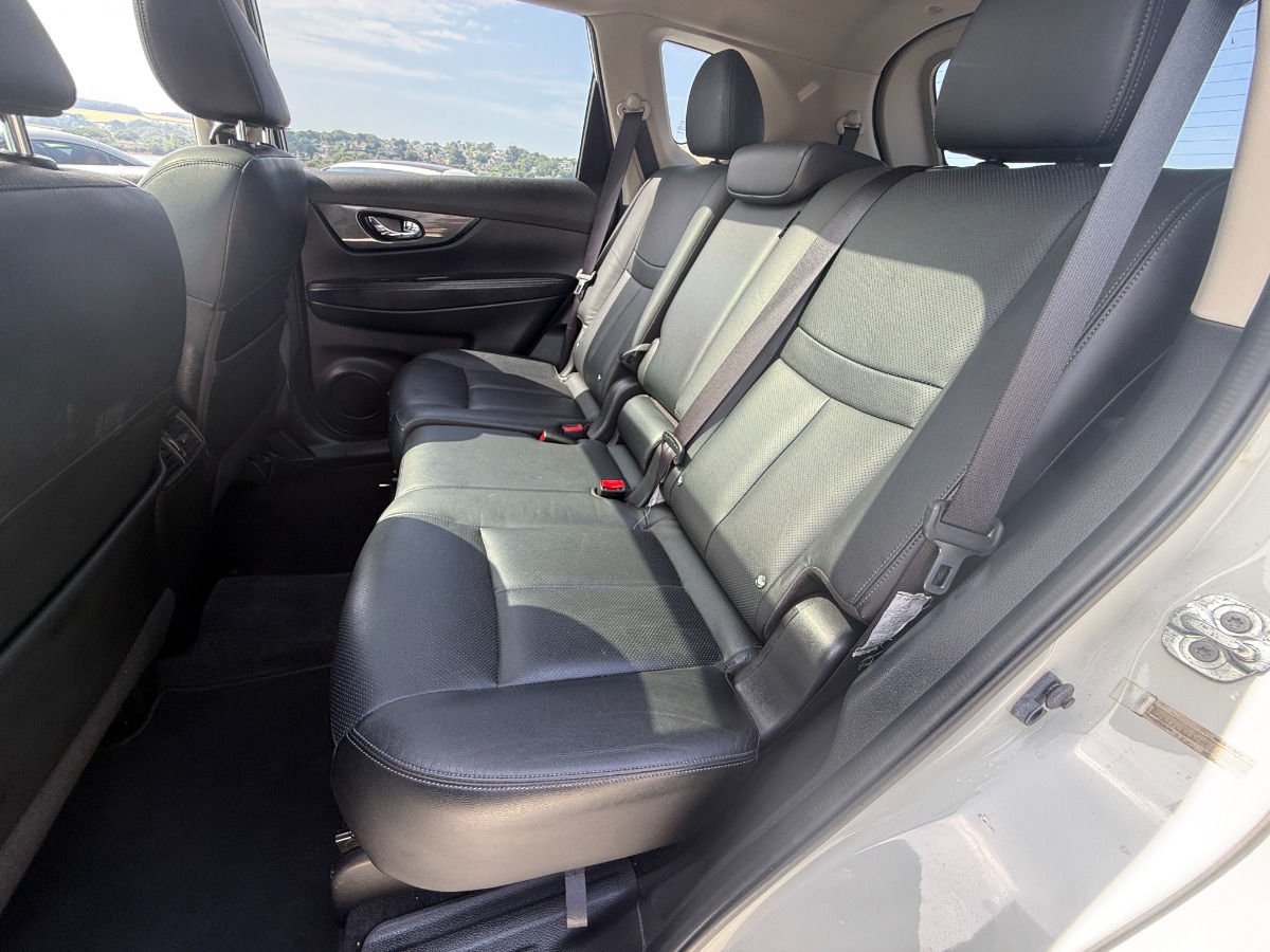 Nissan X-Trail SUV