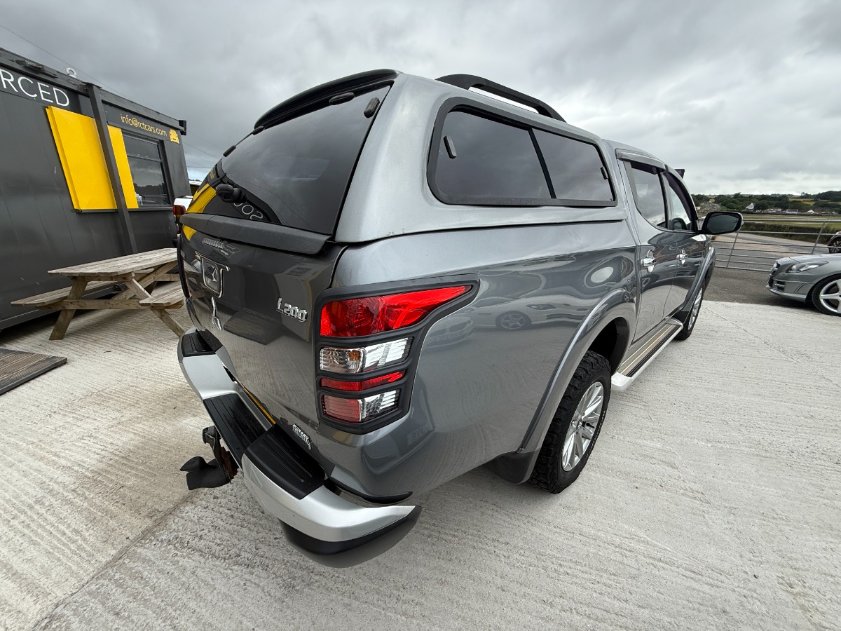 Mitsubishi L200 Pickup