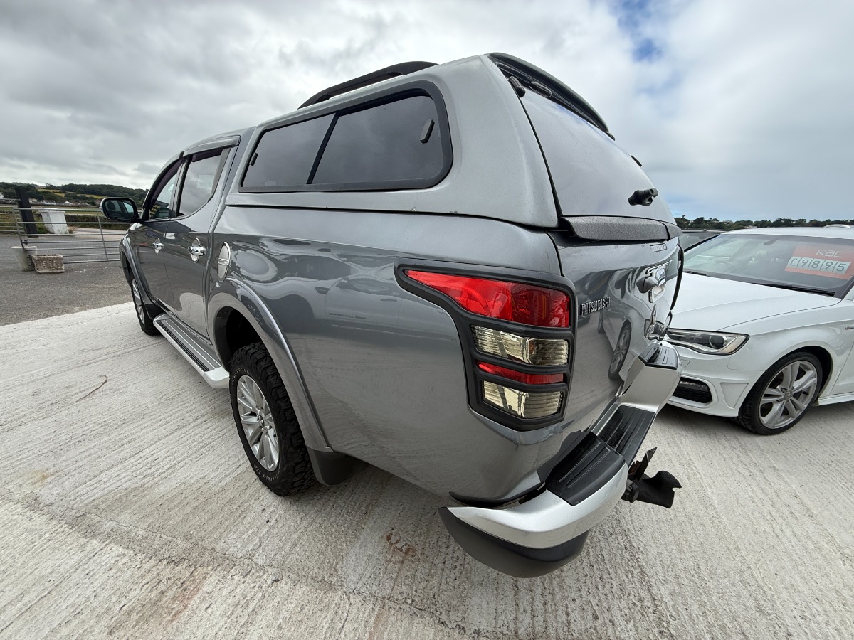Mitsubishi L200 Pickup