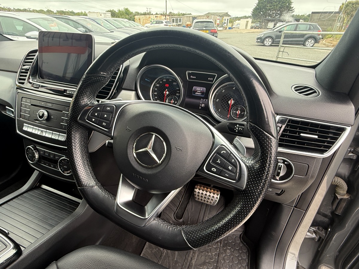 Mercedes Benz GLE SUV