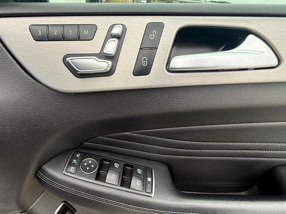 Mercedes Benz GLE SUV