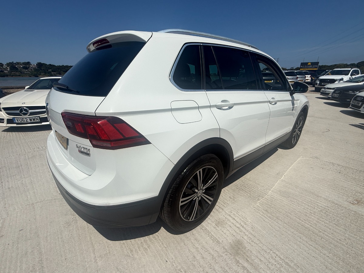 Volkswagen Tiguan SUV