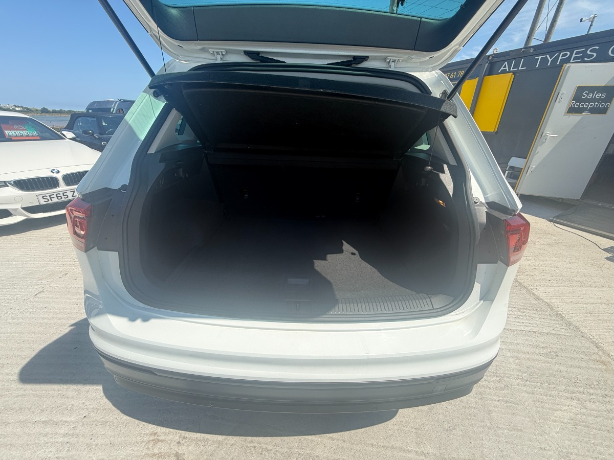 Volkswagen Tiguan SUV