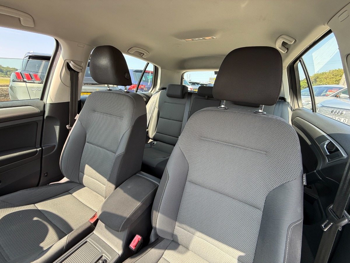 Volkswagen Golf Hatchback