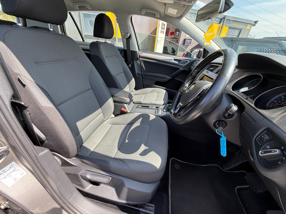 Volkswagen Golf Hatchback