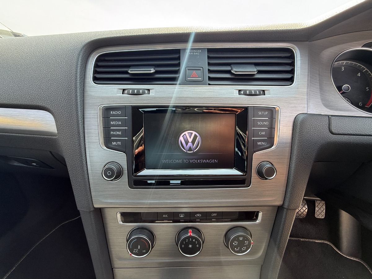 Volkswagen Golf Hatchback