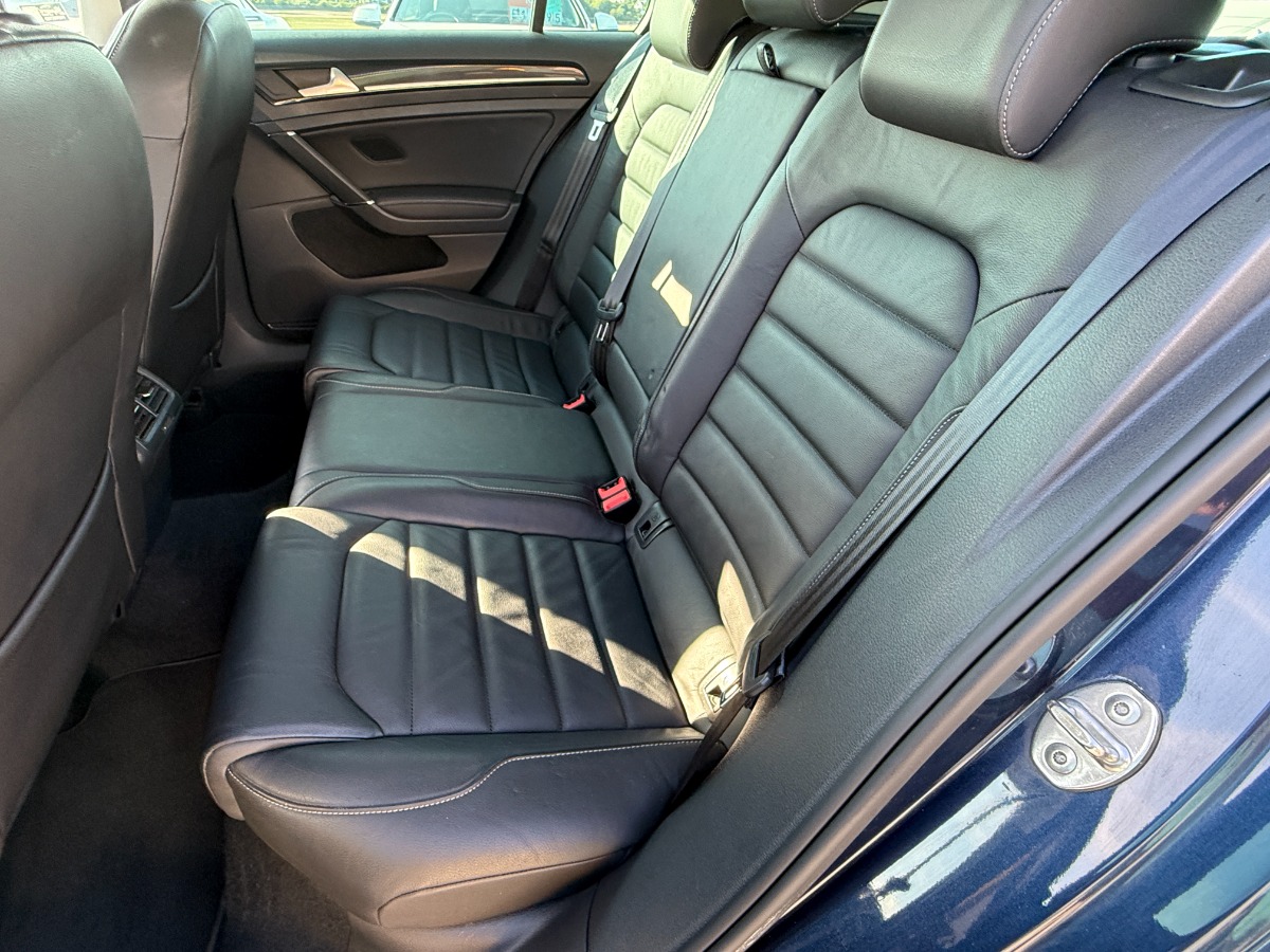 Volkswagen Golf Hatchback