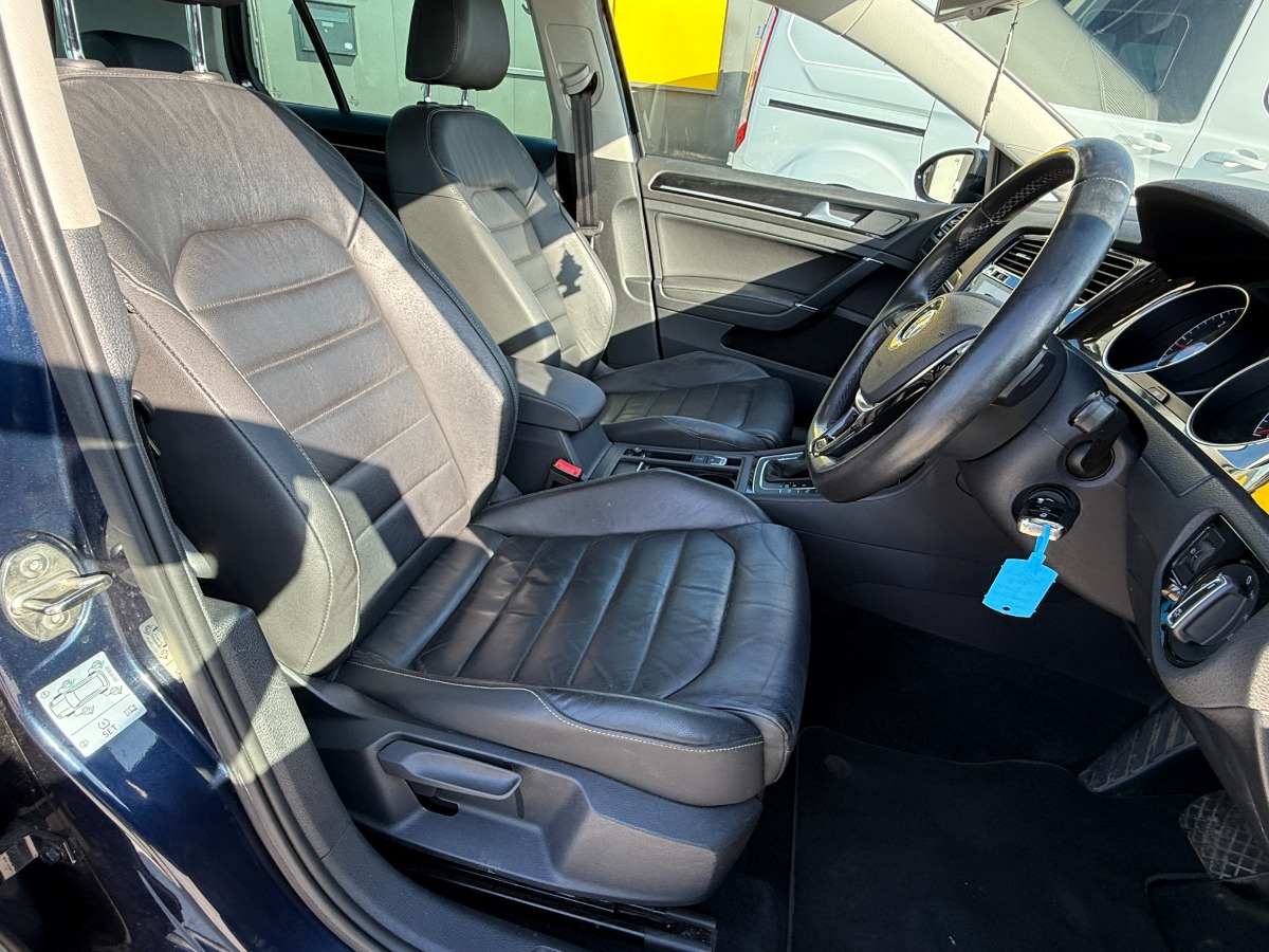 Volkswagen Golf Hatchback