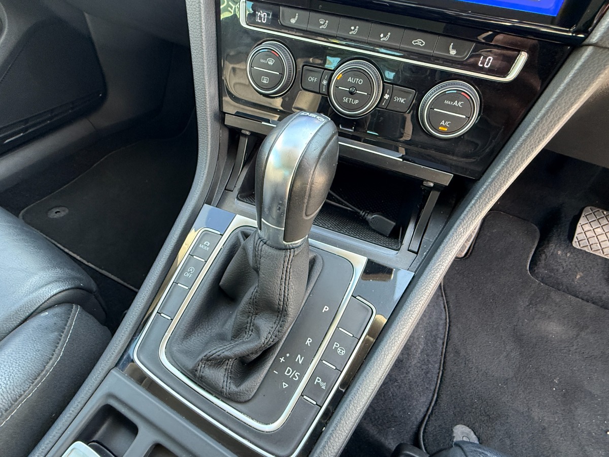 Volkswagen Golf Hatchback