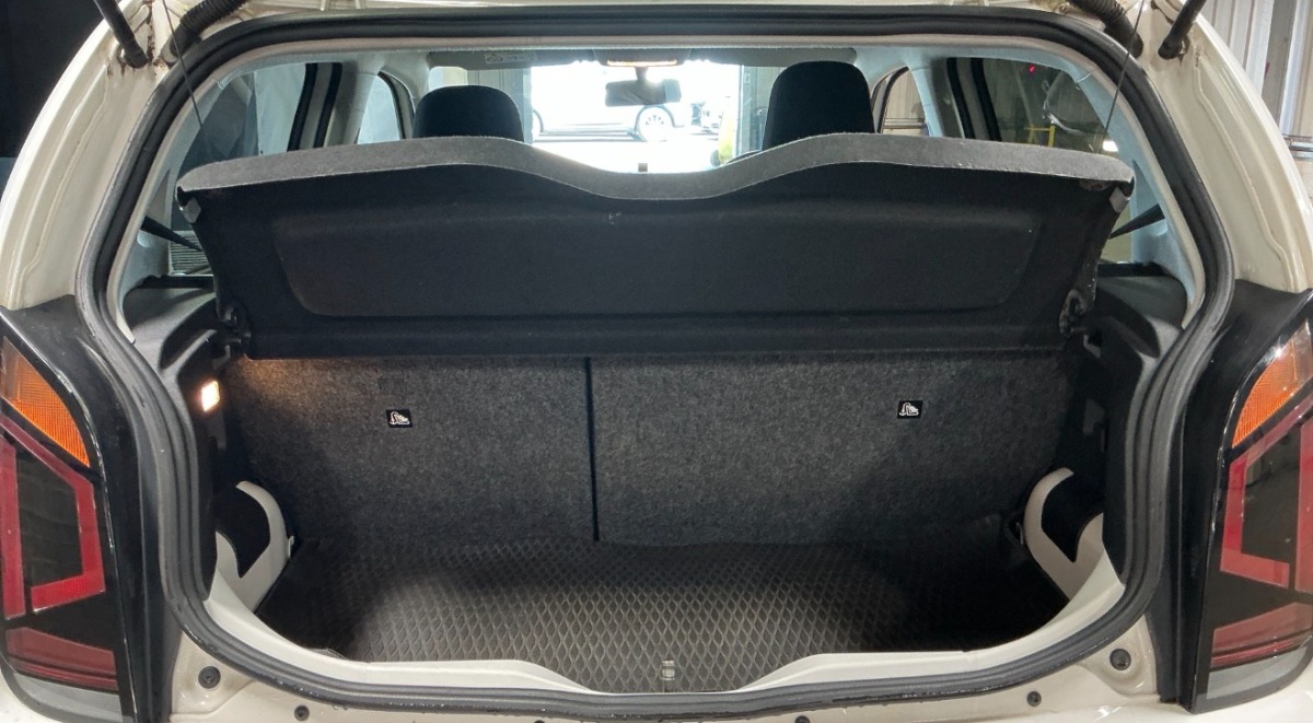 Volkswagen UP! Hatchback