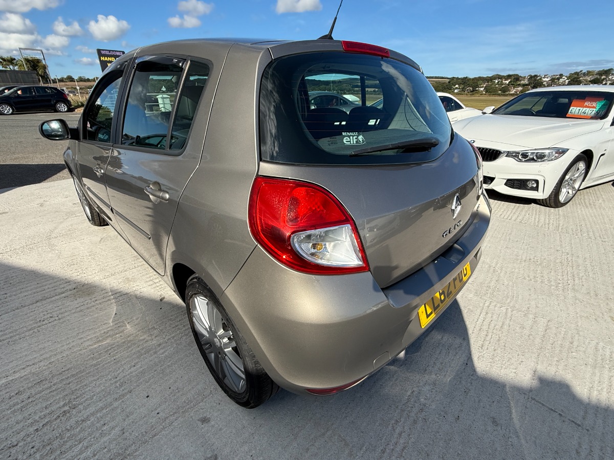 Renault Clio Hatchback