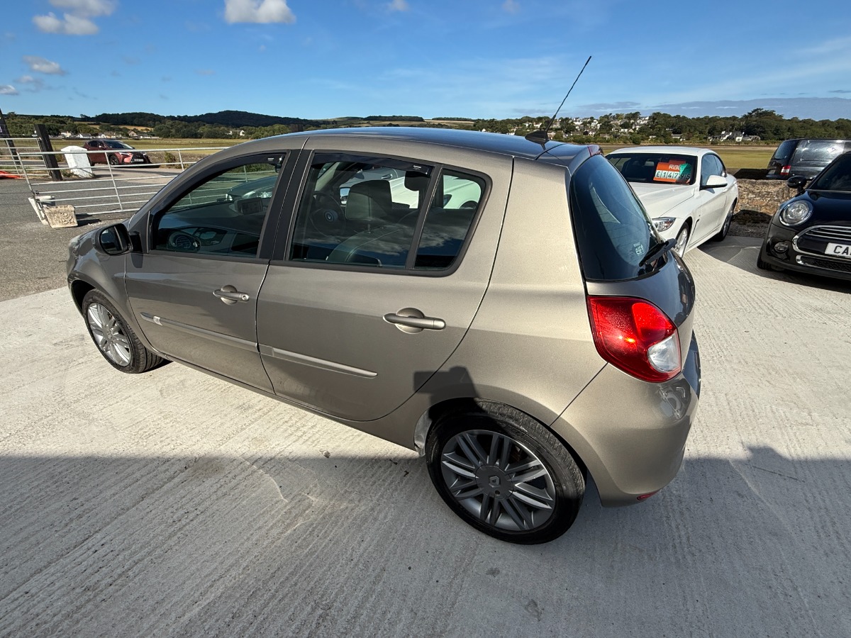 Renault Clio Hatchback