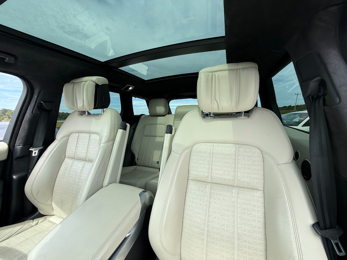Land Rover Range Rover Sport SUV