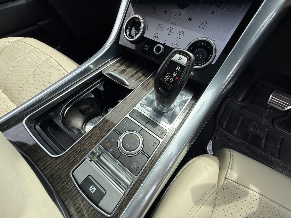 Land Rover Range Rover Sport SUV
