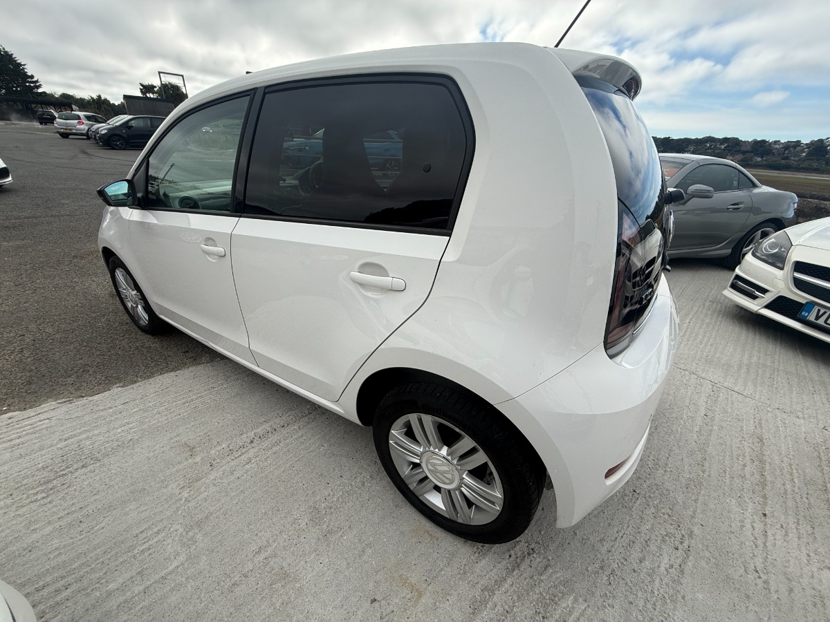 Volkswagen UP! Hatchback