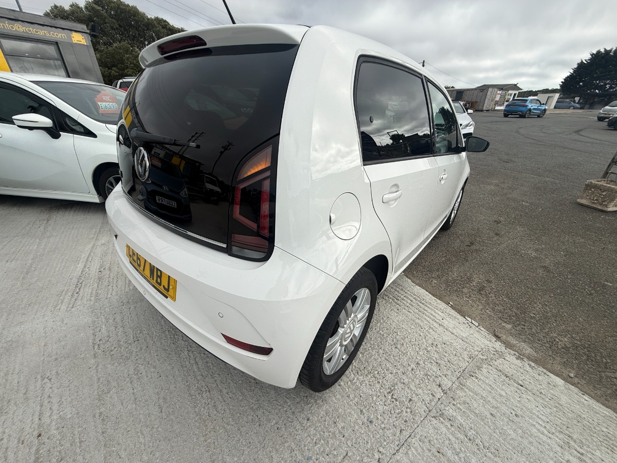 Volkswagen UP! Hatchback