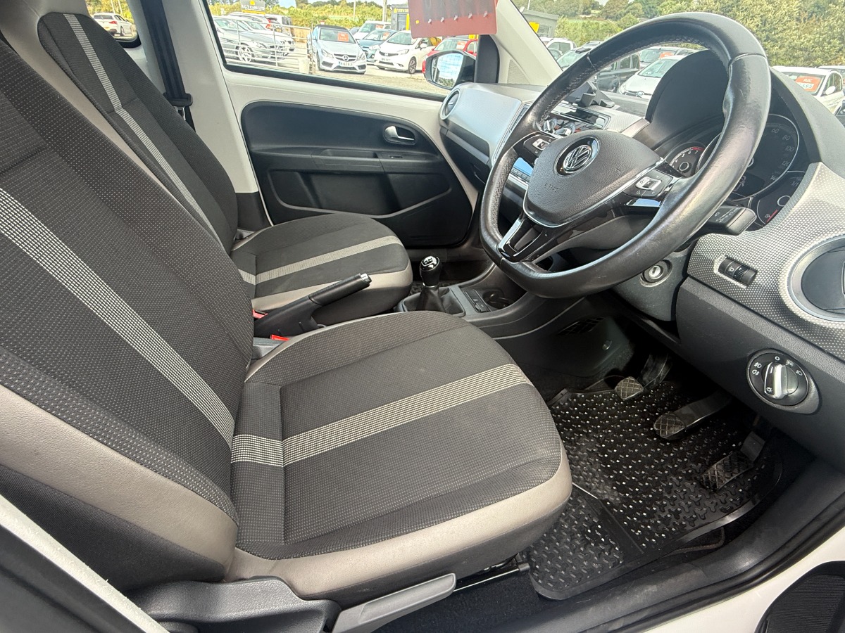 Volkswagen UP! Hatchback