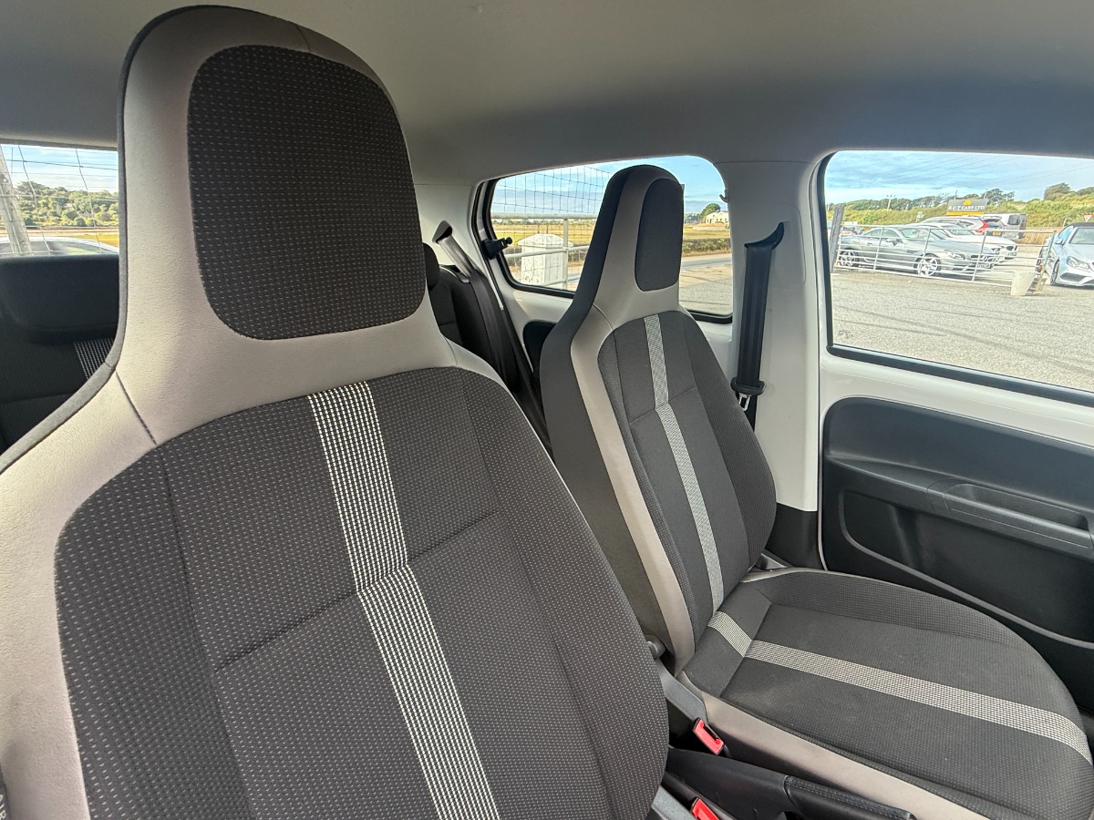 Volkswagen UP! Hatchback
