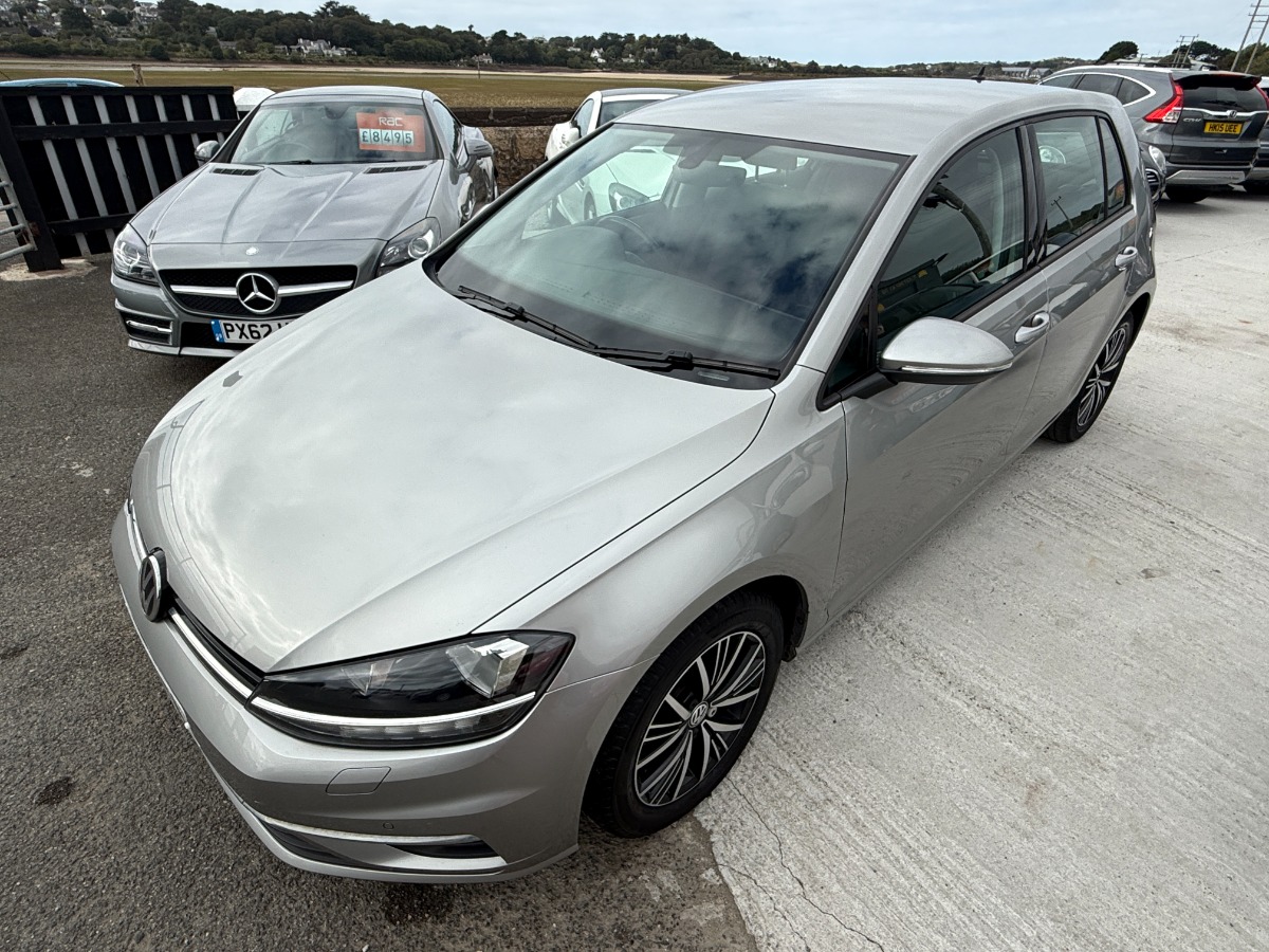 Volkswagen Golf Hatchback