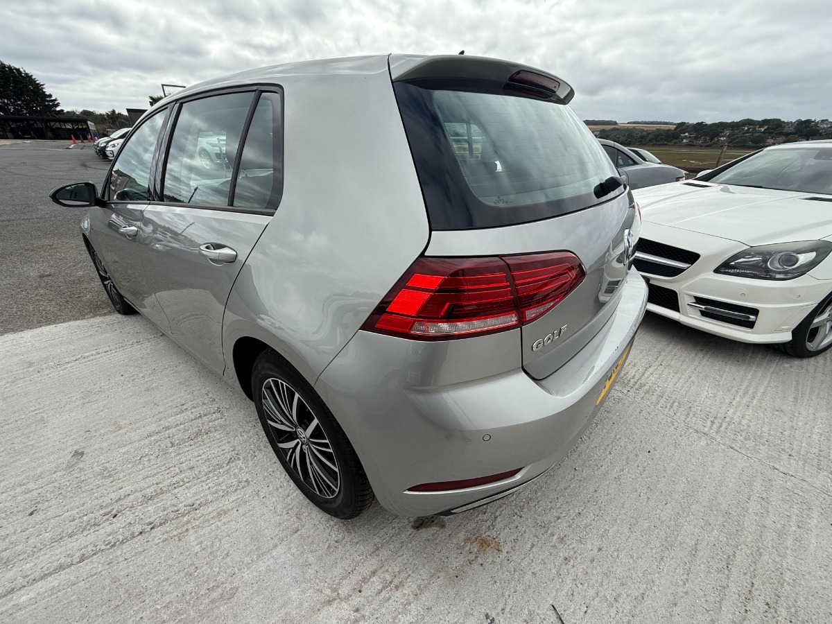 Volkswagen Golf Hatchback