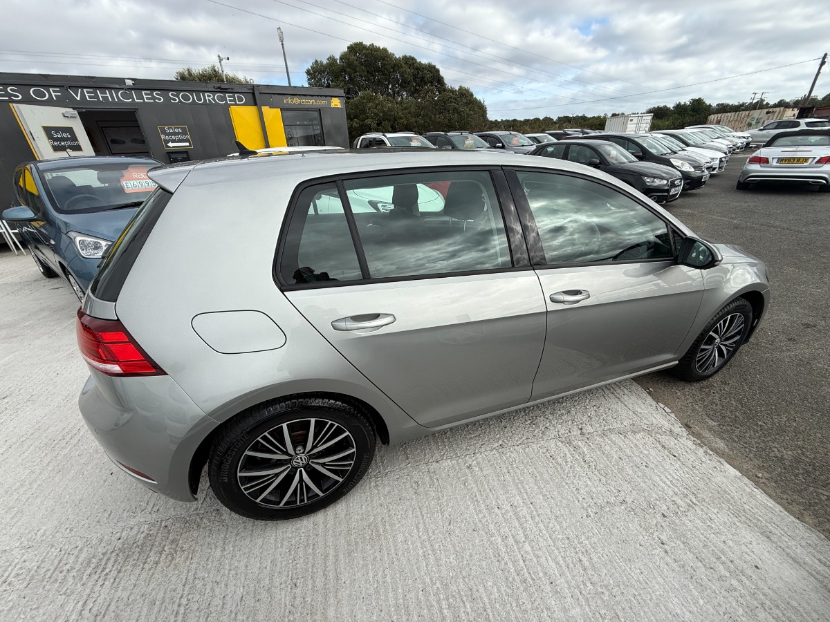 Volkswagen Golf Hatchback
