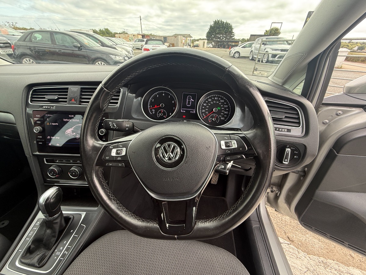 Volkswagen Golf Hatchback