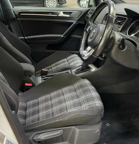 Volkswagen Golf Hatchback