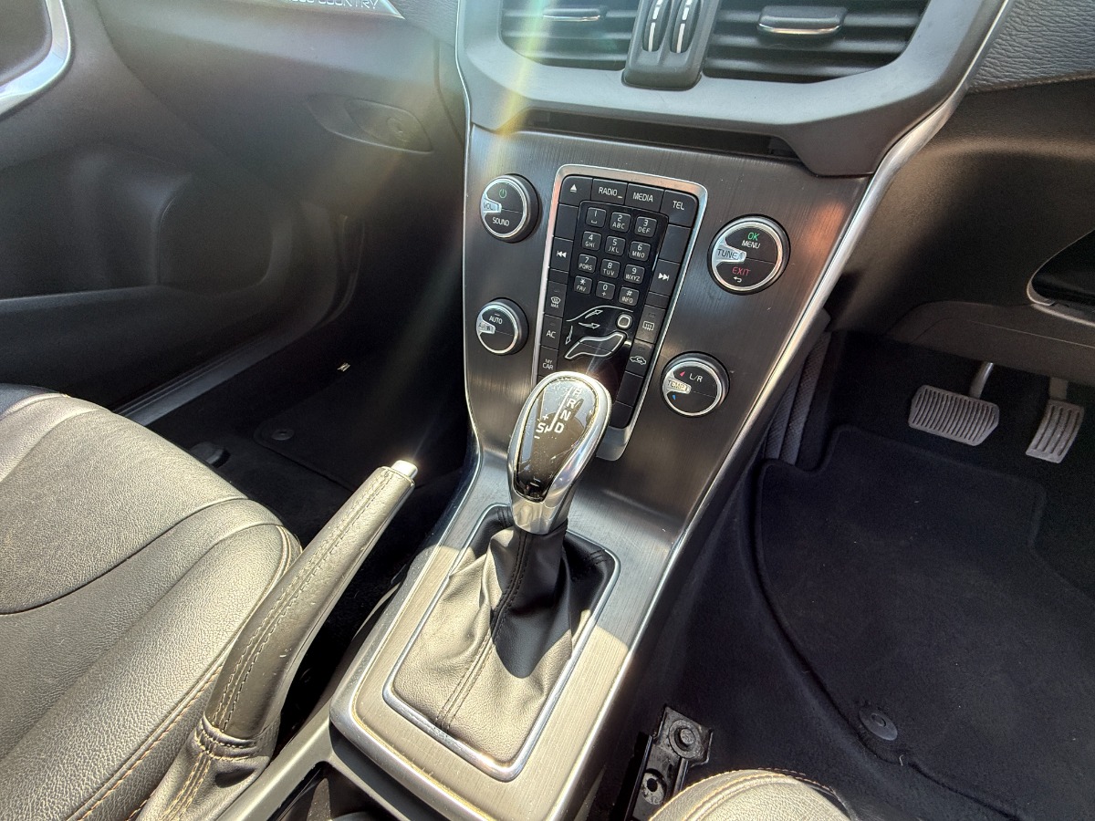 Volvo V40 Crosscountry Hatchback